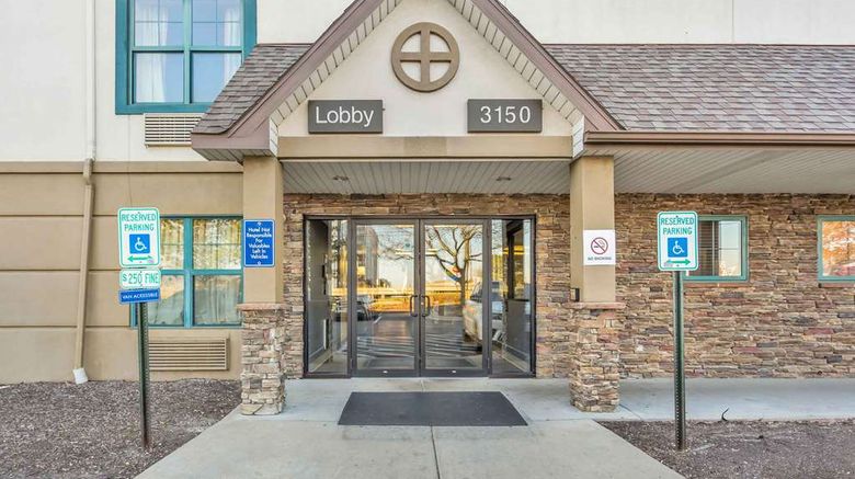 <b>Extended Stay America Stes Downers Grove Exterior</b>. Images powered by <a href="https://iceportal.shijigroup.com/" title="IcePortal" target="_blank">IcePortal</a>.