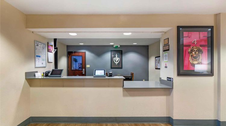 Extended Stay America Stes Mci Airport Lobby