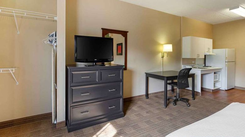 <b>Extended Stay America Stes Elmhurst Ord Room</b>. Images powered by <a href="https://iceportal.shijigroup.com/" title="IcePortal" target="_blank">IcePortal</a>.