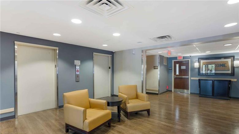 <b>Extended Stay America Stes Phl Airport T Lobby</b>. Images powered by <a href="https://iceportal.shijigroup.com/" title="IcePortal" target="_blank">IcePortal</a>.