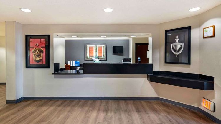 Extended Stay America Stes Kansas City S Lobby