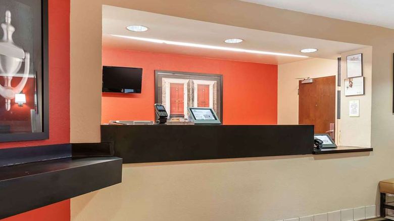 <b>Extended Stay America Stes  Sterling Hgt Lobby</b>. Images powered by <a href="https://iceportal.shijigroup.com/" title="IcePortal" target="_blank">IcePortal</a>.