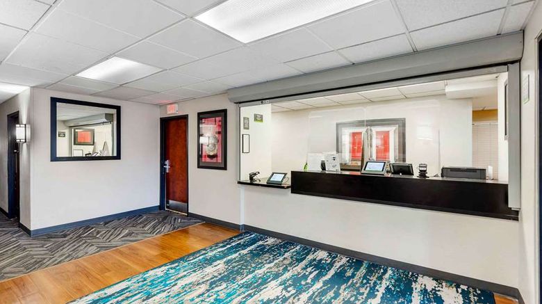 <b>Extended Stay America Stes Naperville W Lobby</b>. Images powered by <a href="https://iceportal.shijigroup.com/" title="IcePortal" target="_blank">IcePortal</a>.