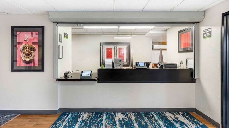 <b>Extended Stay America Stes Naperville W Lobby</b>. Images powered by <a href="https://iceportal.shijigroup.com/" title="IcePortal" target="_blank">IcePortal</a>.