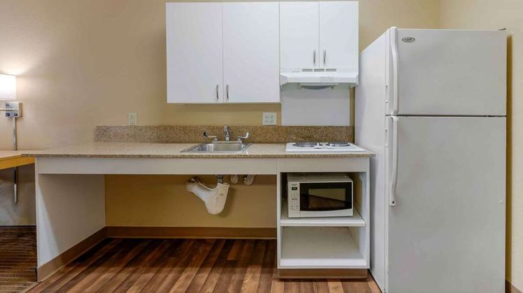 Extended Stay America Stes Chicago Ohare Room