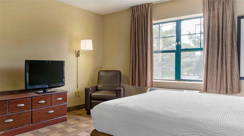 <b>Extended Stay America Stes Appleton Room</b>. Images powered by <a href="https://iceportal.shijigroup.com/" title="IcePortal" target="_blank">IcePortal</a>.