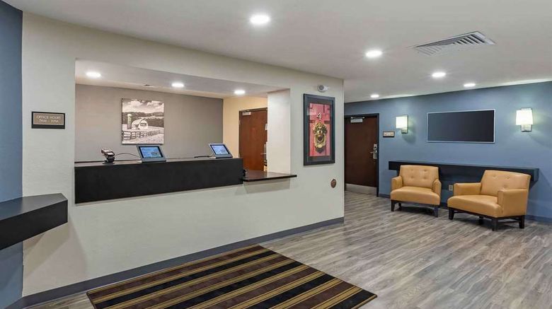 <b>Extended Stay America Stes Milwaukee Wak Lobby</b>. Images powered by <a href="https://iceportal.shijigroup.com/" title="IcePortal" target="_blank">IcePortal</a>.