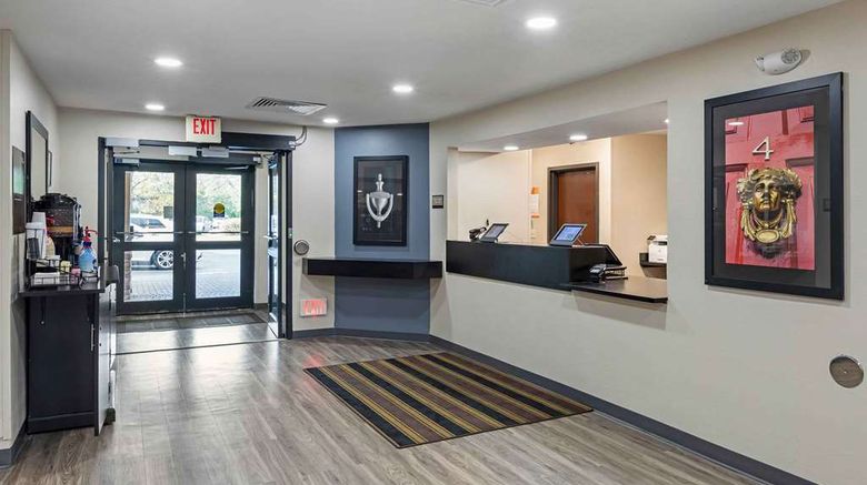 <b>Extended Stay America Stes Milwaukee Wak Lobby</b>. Images powered by <a href="https://iceportal.shijigroup.com/" title="IcePortal" target="_blank">IcePortal</a>.