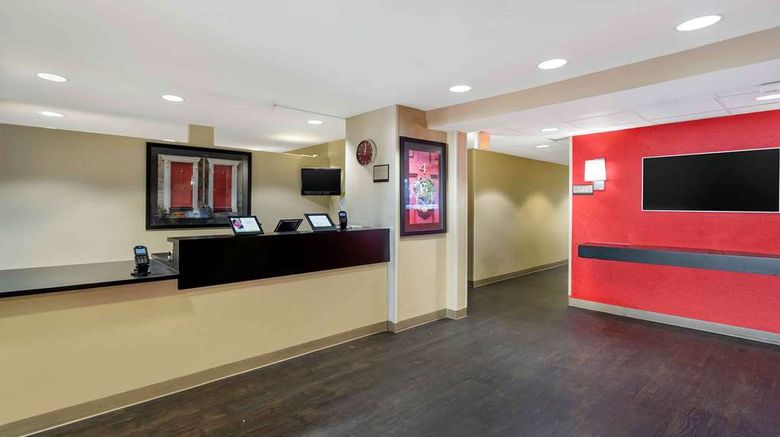 <b>Extended Stay America Everett N Lobby</b>. Images powered by <a href="https://iceportal.shijigroup.com/" title="IcePortal" target="_blank">IcePortal</a>.