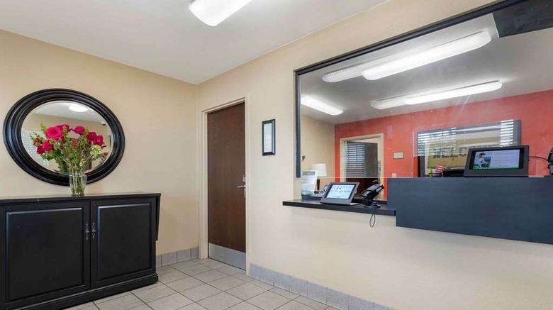 <b>Extended Stay America Stes Tulsa Central Lobby</b>. Images powered by <a href="https://iceportal.shijigroup.com/" title="IcePortal" target="_blank">IcePortal</a>.