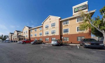 Suburban Studios Okc Airport