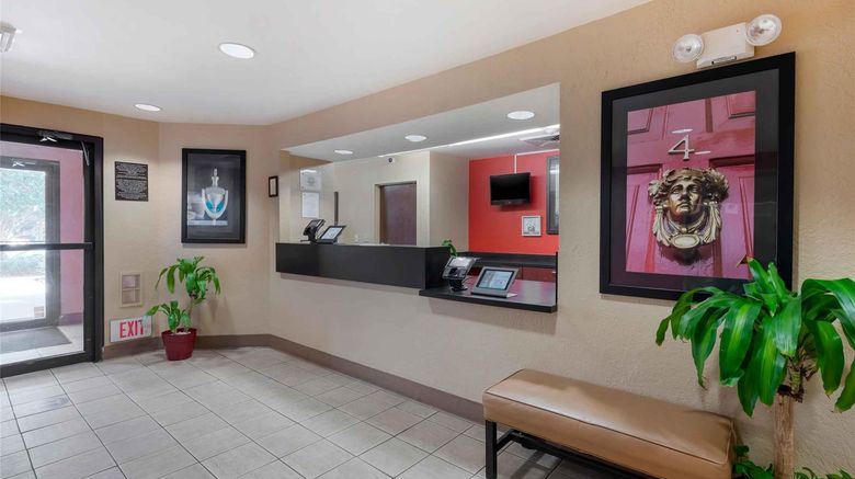 <b>Extended Stay America Stes Lenoir Ave E Lobby</b>. Images powered by <a href="https://iceportal.shijigroup.com/" title="IcePortal" target="_blank">IcePortal</a>.