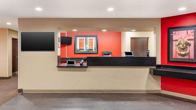 <b>Extended Stay America Stes La Ont Airpo Lobby</b>. Images powered by <a href="https://iceportal.shijigroup.com/" title="IcePortal" target="_blank">IcePortal</a>.