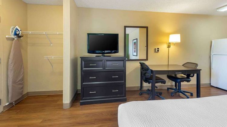 Extended Stay America Stes Bakersfld Cal Room