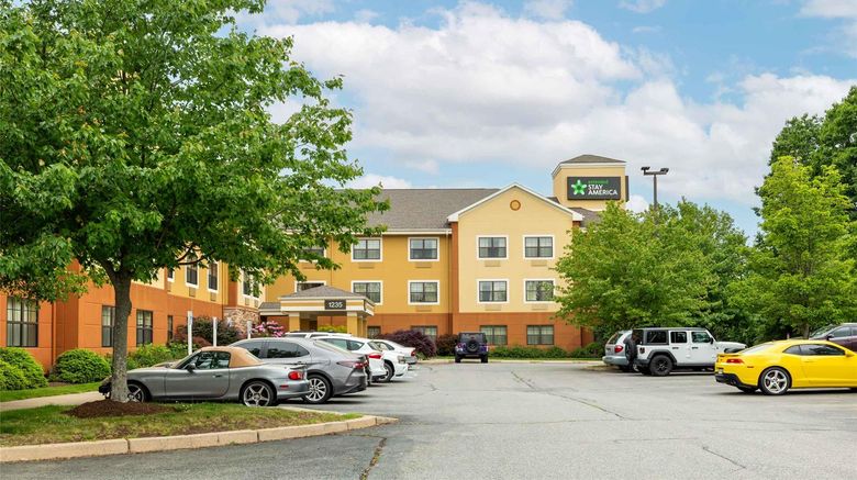 Extended Stay America Stes West Warwick Exterior. Images powered by <a href="https://iceportal.shijigroup.com" target="_blank" rel="noopener">Ice Portal</a>.