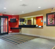 Extended Stay America Stes  Hartford Man Lobby