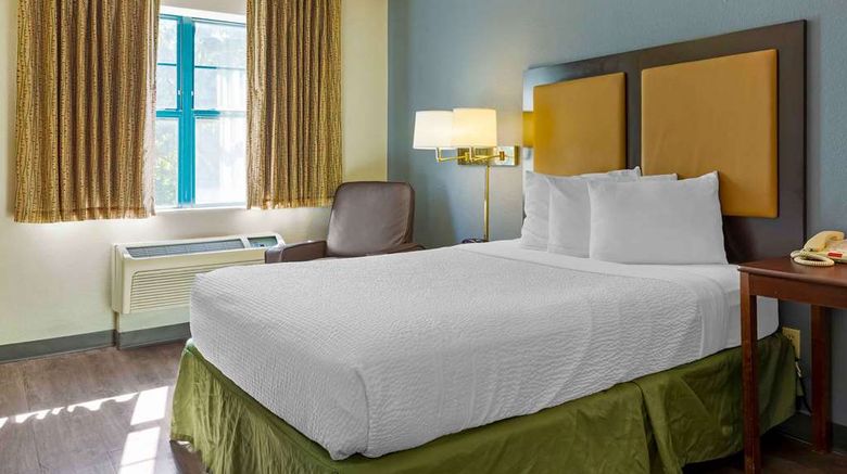 <b>Extended Stay America Stes  Hartford Man Room</b>. Images powered by <a href="https://iceportal.shijigroup.com/" title="IcePortal" target="_blank">IcePortal</a>.