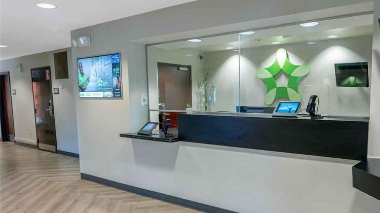 Extended Stay America Stes  Hartford Mer Lobby
