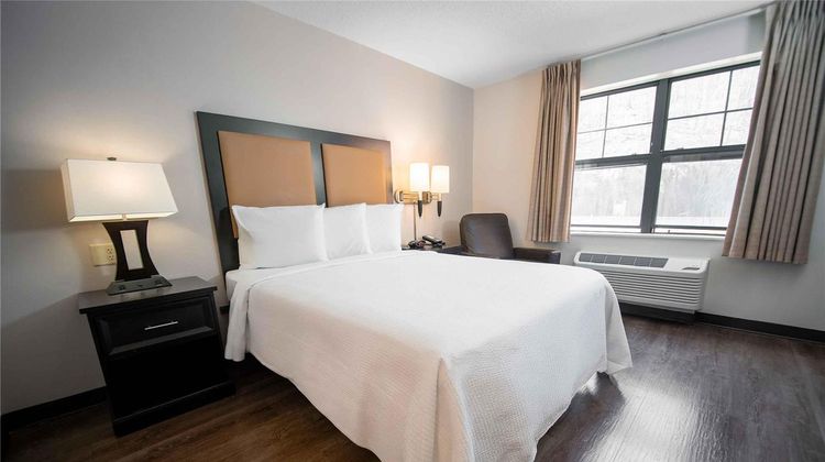 Extended Stay America Stes  Hartford Mer Room