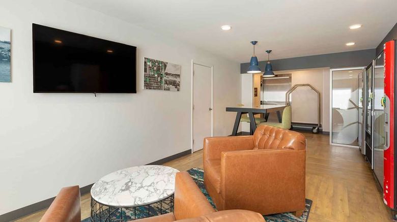 <b>Extended Stay America Prem Stes Providen Lobby</b>. Images powered by <a href="https://iceportal.shijigroup.com/" title="IcePortal" target="_blank">IcePortal</a>.