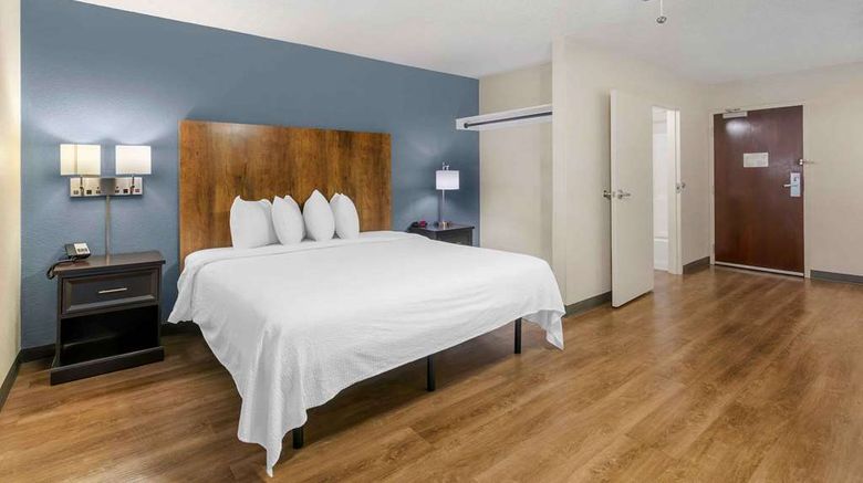 <b>Premier Suites Ft Lauderdale Conv Ctr Room</b>. Images powered by <a href="https://iceportal.shijigroup.com/" title="IcePortal" target="_blank">IcePortal</a>.