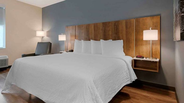 <b>Premier Suites Ft Lauderdale Conv Ctr Room</b>. Images powered by <a href="https://iceportal.shijigroup.com/" title="IcePortal" target="_blank">IcePortal</a>.