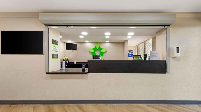 <b>Extended Stay America Stes Cypress Ck Nw Lobby</b>. Images powered by <a href="https://iceportal.shijigroup.com/" title="IcePortal" target="_blank">IcePortal</a>.