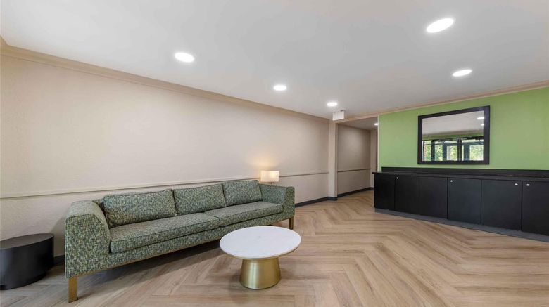 <b>Extended Stay America Stes Cypress Ck Nw Lobby</b>. Images powered by <a href="https://iceportal.shijigroup.com/" title="IcePortal" target="_blank">IcePortal</a>.