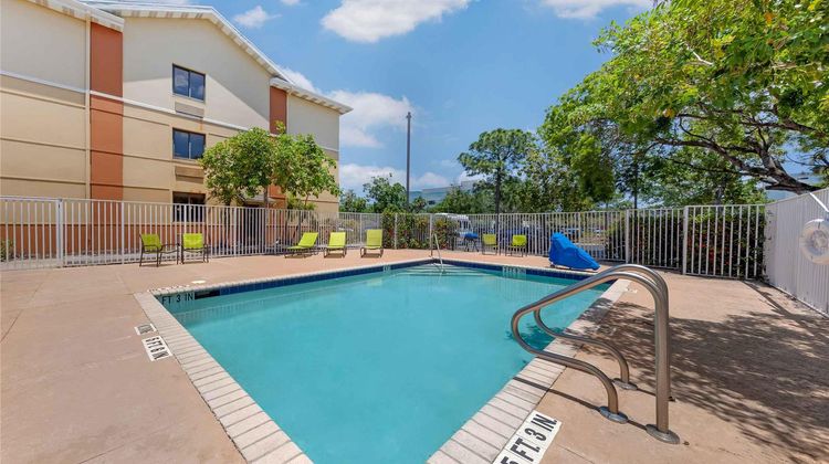 Extended Stay America Stes Cypress Ck Nw Pool