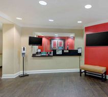Extended Stay America Stes Gso Airport Lobby