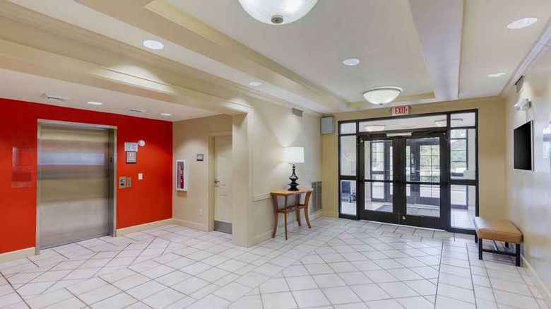<b>Extended Stay America Stes Fayettevill C Lobby</b>. Images powered by <a href="https://iceportal.shijigroup.com/" title="IcePortal" target="_blank">IcePortal</a>.