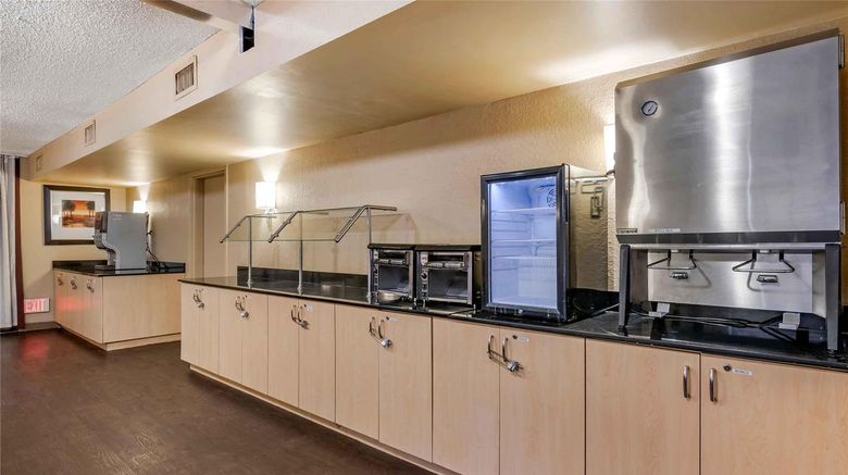 <b>Extended Stay America Stes Theme Parks M Restaurant</b>. Images powered by <a href="https://iceportal.shijigroup.com/" title="IcePortal" target="_blank">IcePortal</a>.