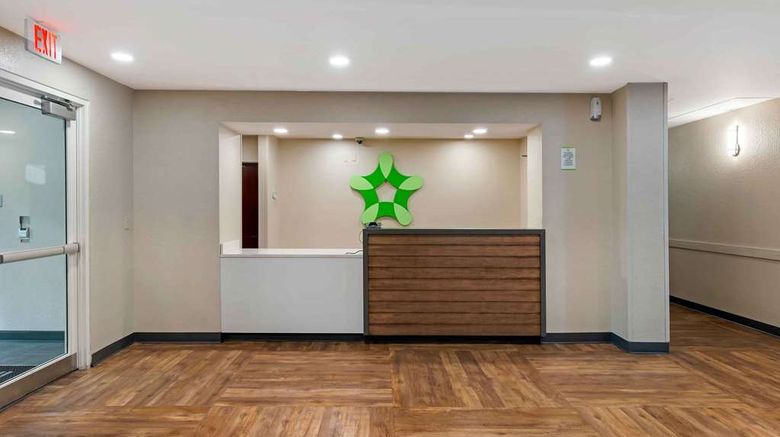 <b>Extended Stay America Prem Stes Coral Ga Lobby</b>. Images powered by <a href="https://iceportal.shijigroup.com/" title="IcePortal" target="_blank">IcePortal</a>.