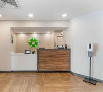 Premier Suites Miami Airport Doral Lobby
