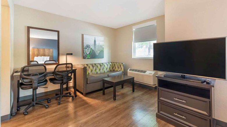 <b>Premier Suites Miami Airport Doral Room</b>. Images powered by <a href="https://iceportal.shijigroup.com/" title="IcePortal" target="_blank">IcePortal</a>.