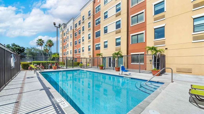 <b>Premier Suites Miami Airport Doral Pool</b>. Images powered by <a href="https://iceportal.shijigroup.com/" title="IcePortal" target="_blank">IcePortal</a>.