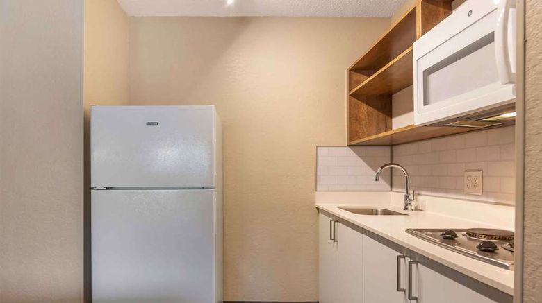 <b>Premier Suites Miami Airport Doral Room</b>. Images powered by <a href="https://iceportal.shijigroup.com/" title="IcePortal" target="_blank">IcePortal</a>.