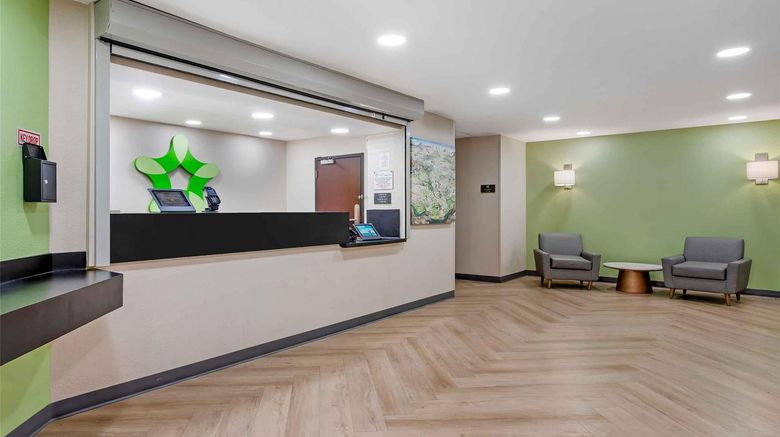 <b>Extended Stay America Tampa Airport Lobby</b>. Images powered by <a href="https://iceportal.shijigroup.com/" title="IcePortal" target="_blank">IcePortal</a>.