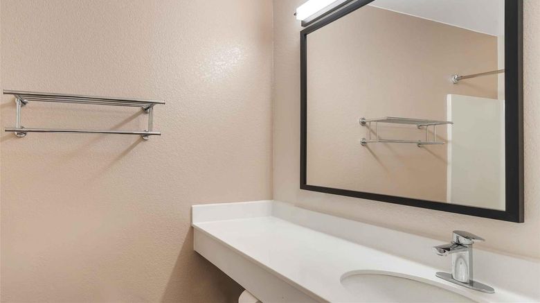 <b>Extended Stay America Tampa Airport Room</b>. Images powered by <a href="https://iceportal.shijigroup.com/" title="IcePortal" target="_blank">IcePortal</a>.