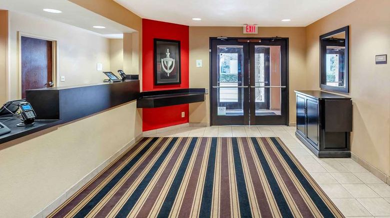 <b>Extended Stay America Stes Hampton Colis Lobby</b>. Images powered by <a href="https://iceportal.shijigroup.com/" title="IcePortal" target="_blank">IcePortal</a>.