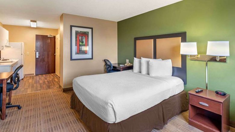 <b>Extended Stay America Stes Hampton Colis Room</b>. Images powered by <a href="https://iceportal.shijigroup.com/" title="IcePortal" target="_blank">IcePortal</a>.