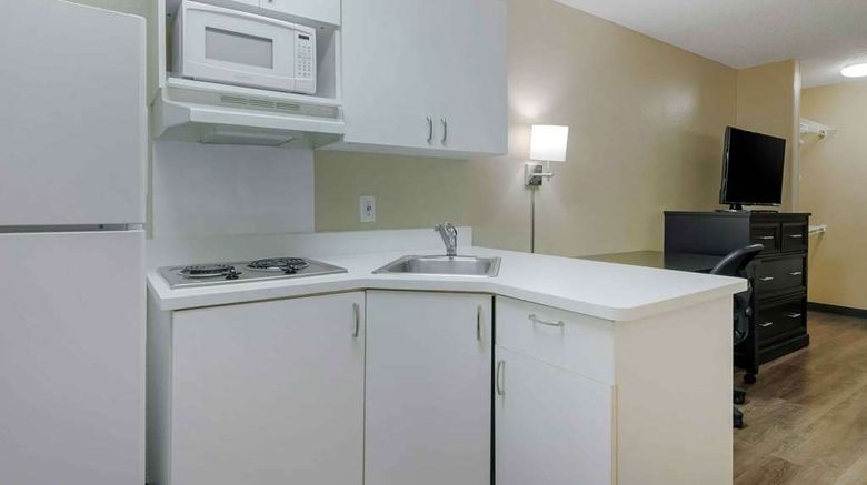 <b>Extended Stay America Stes Hampton Colis Room</b>. Images powered by <a href="https://iceportal.shijigroup.com/" title="IcePortal" target="_blank">IcePortal</a>.