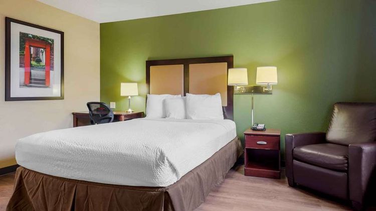 Extended Stay America - Newark Airport Room