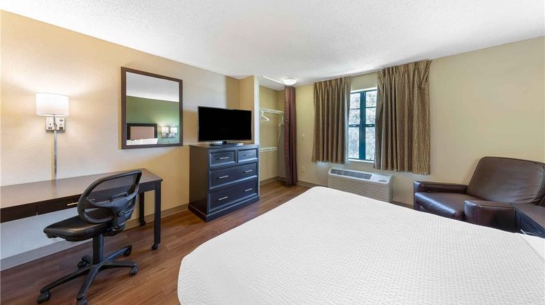 <b>Extended Stay America Stes Plymouth Meet Room</b>. Images powered by <a href="https://iceportal.shijigroup.com/" title="IcePortal" target="_blank">IcePortal</a>.