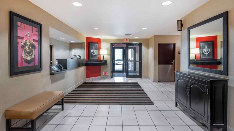 <b>Extended Stay America Stes Champaign Lobby</b>. Images powered by <a href="https://iceportal.shijigroup.com/" title="IcePortal" target="_blank">IcePortal</a>.