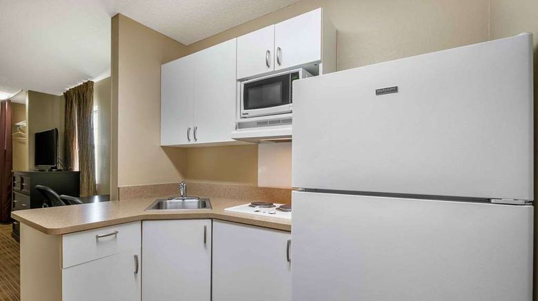 <b>Extended Stay America Stes Champaign Room</b>. Images powered by <a href="https://iceportal.shijigroup.com/" title="IcePortal" target="_blank">IcePortal</a>.