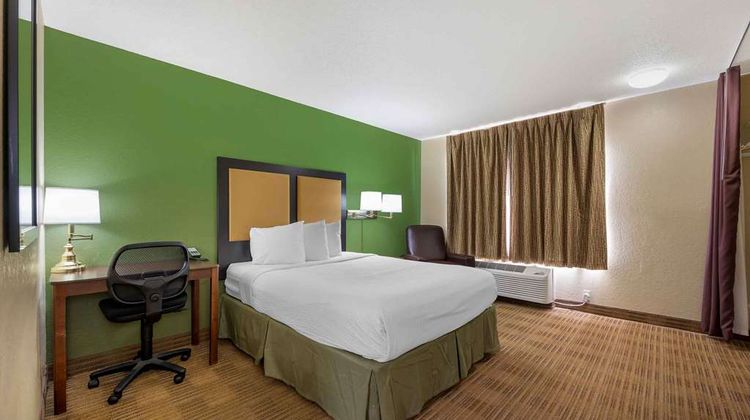 Extended Stay America Stes Champaign Room