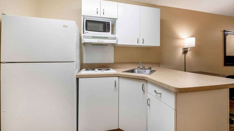 Extended Stay America Stes Ind Airport Room
