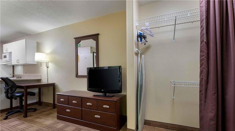 Extended Stay America Stes Castleton Room