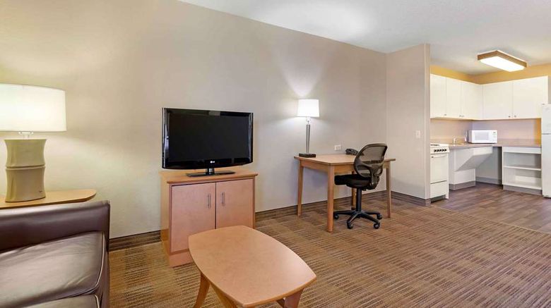 <b>Extended Stay America Stes Madison Old S Room</b>. Images powered by <a href="https://iceportal.shijigroup.com/" title="IcePortal" target="_blank">IcePortal</a>.